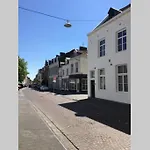 Stadsvilla Met Patio In Centrum *