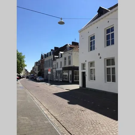 Stadsvilla Met Patio In Centrum *