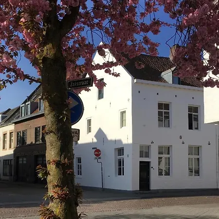 Stadsvilla Met Patio In Centrum *