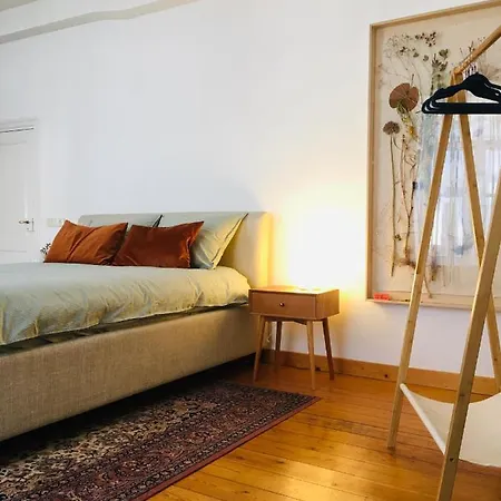 Vila Stadsvilla Met Patio In Centrum *